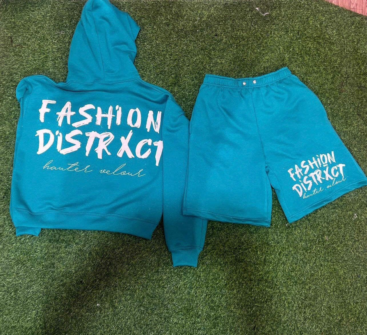 WWC 2 piece set